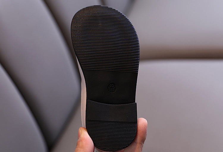 حذاء بناتي أنيق بتصميم عصري مع ربطة جانبية منقّطة