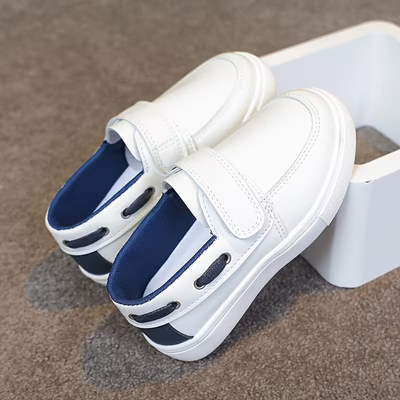 حذاء كلاسيكي بتصميم عصري