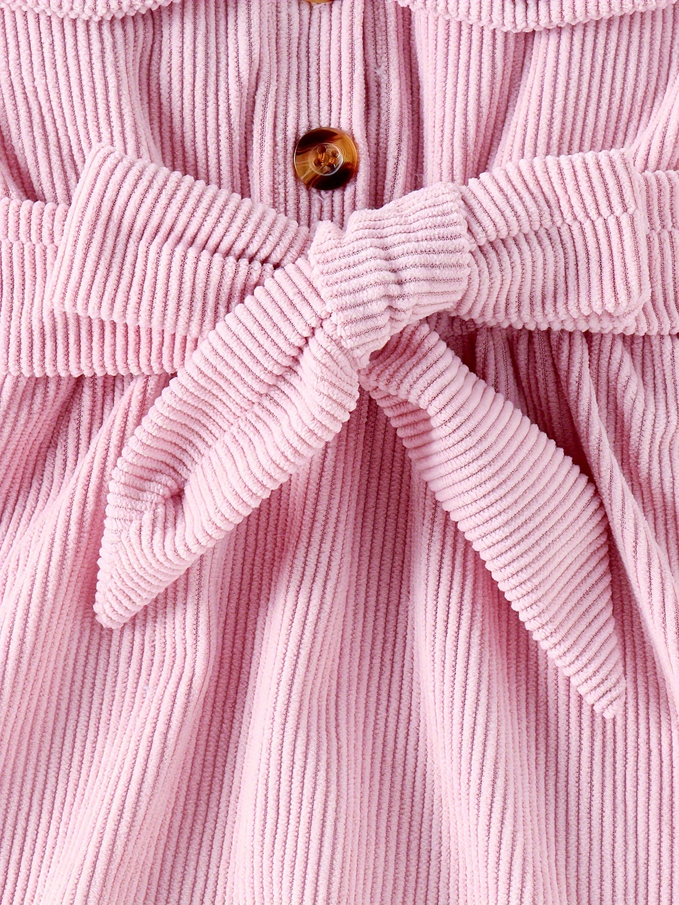 Abrigo de invierno con cuello de piel suave, cinturón elegante y gorro a juego