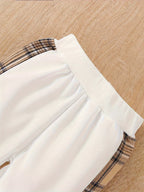 Conjunto infantil de invierno elegante con diseño de osito clásico y estampado de cuadros