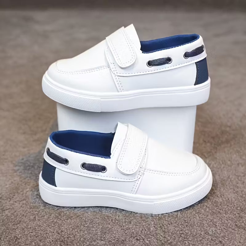 حذاء كلاسيكي بتصميم عصري