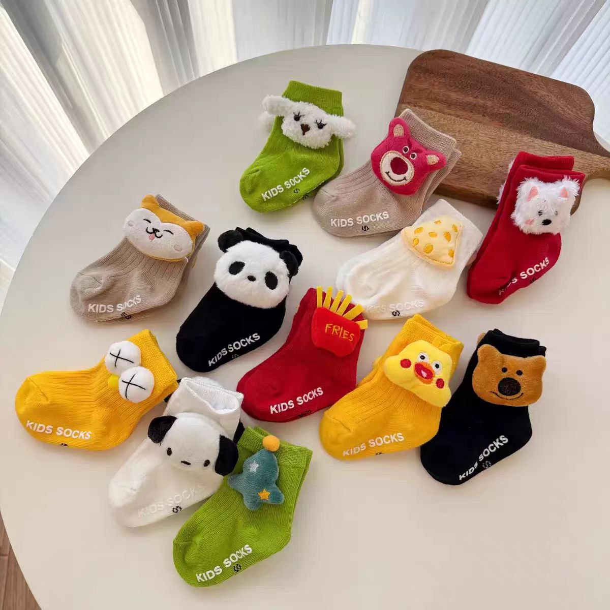 Calcetines divertidos de dibujos animados, con algodón suave y diseño 3D