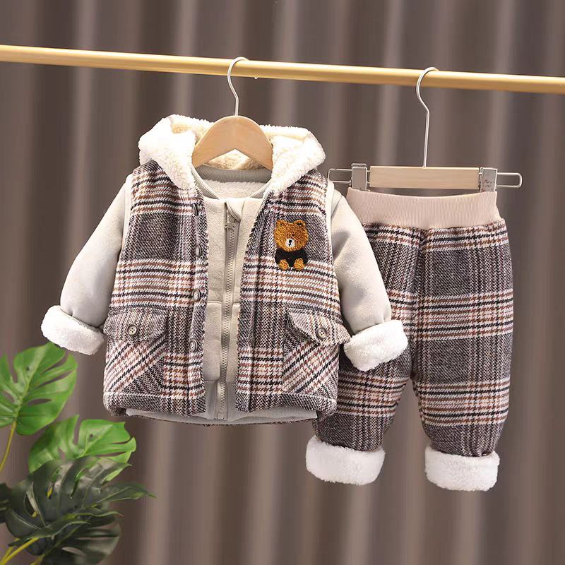 Conjunto de 3 piezas: chaqueta, pantalón y sudadera acolchada, ideal para el invierno.