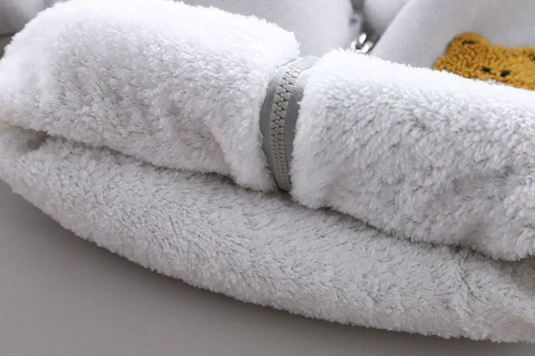 Conjunto de 3 piezas: chaqueta, pantalón y sudadera acolchada, ideal para el invierno.