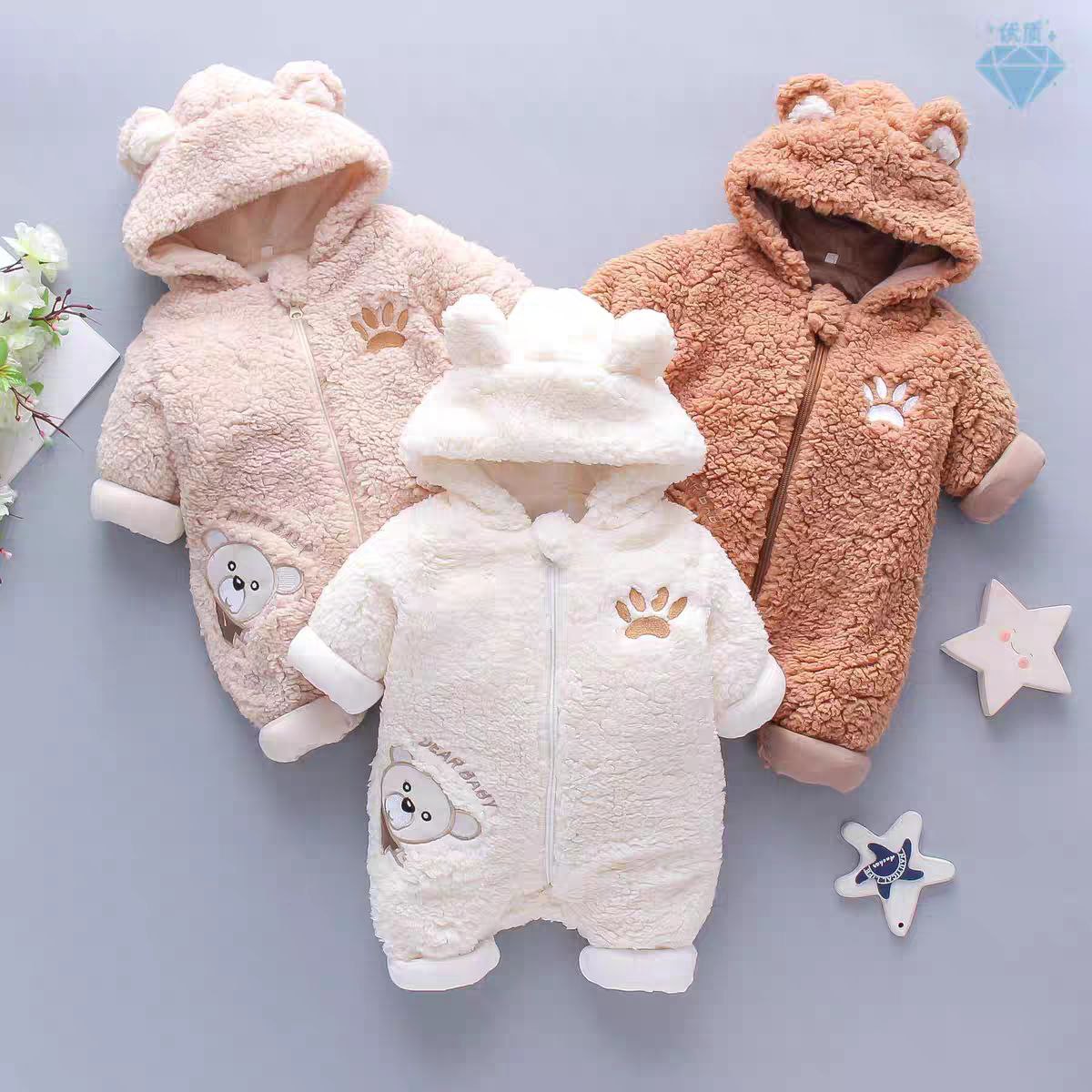 Conjunto de invierno “Teddy Bear” con diseño cómodo para niños.