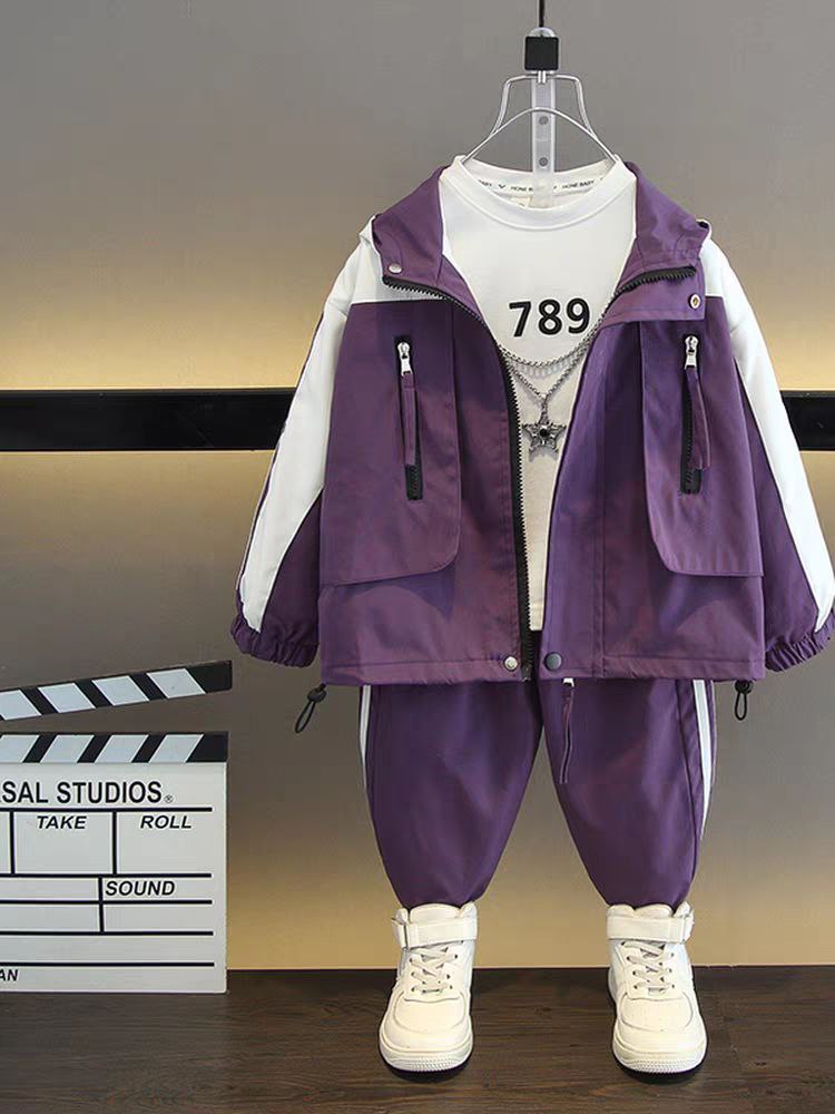 طقم رياضي أنيق من قطعتين بلمسة عصرية