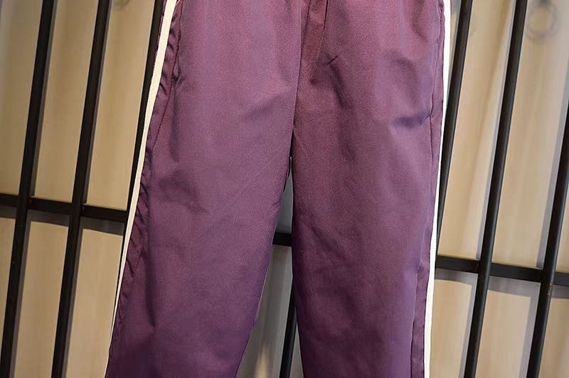 طقم رياضي أنيق من قطعتين بلمسة عصرية