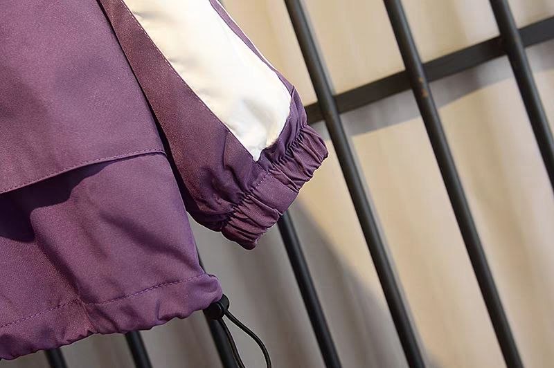 طقم رياضي أنيق من قطعتين بلمسة عصرية