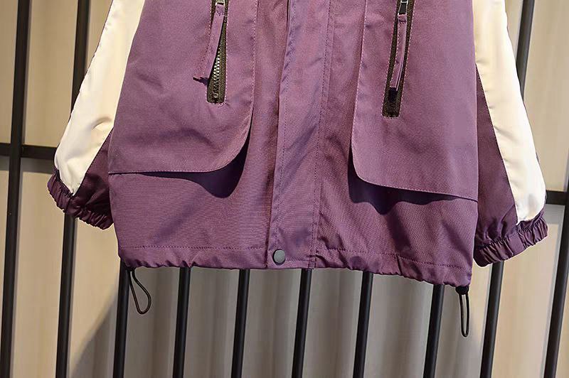 طقم رياضي أنيق من قطعتين بلمسة عصرية