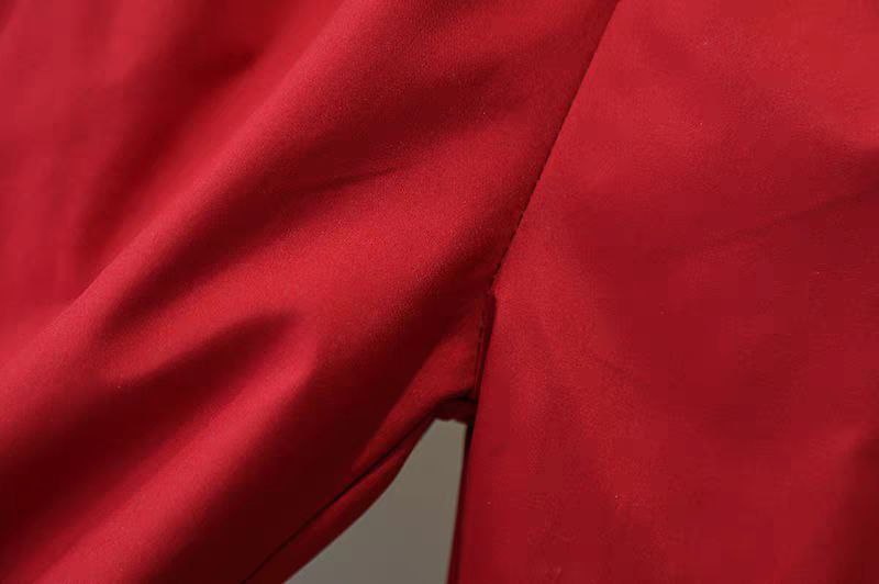 طقم رياضي أنيق من قطعتين بلمسة عصرية