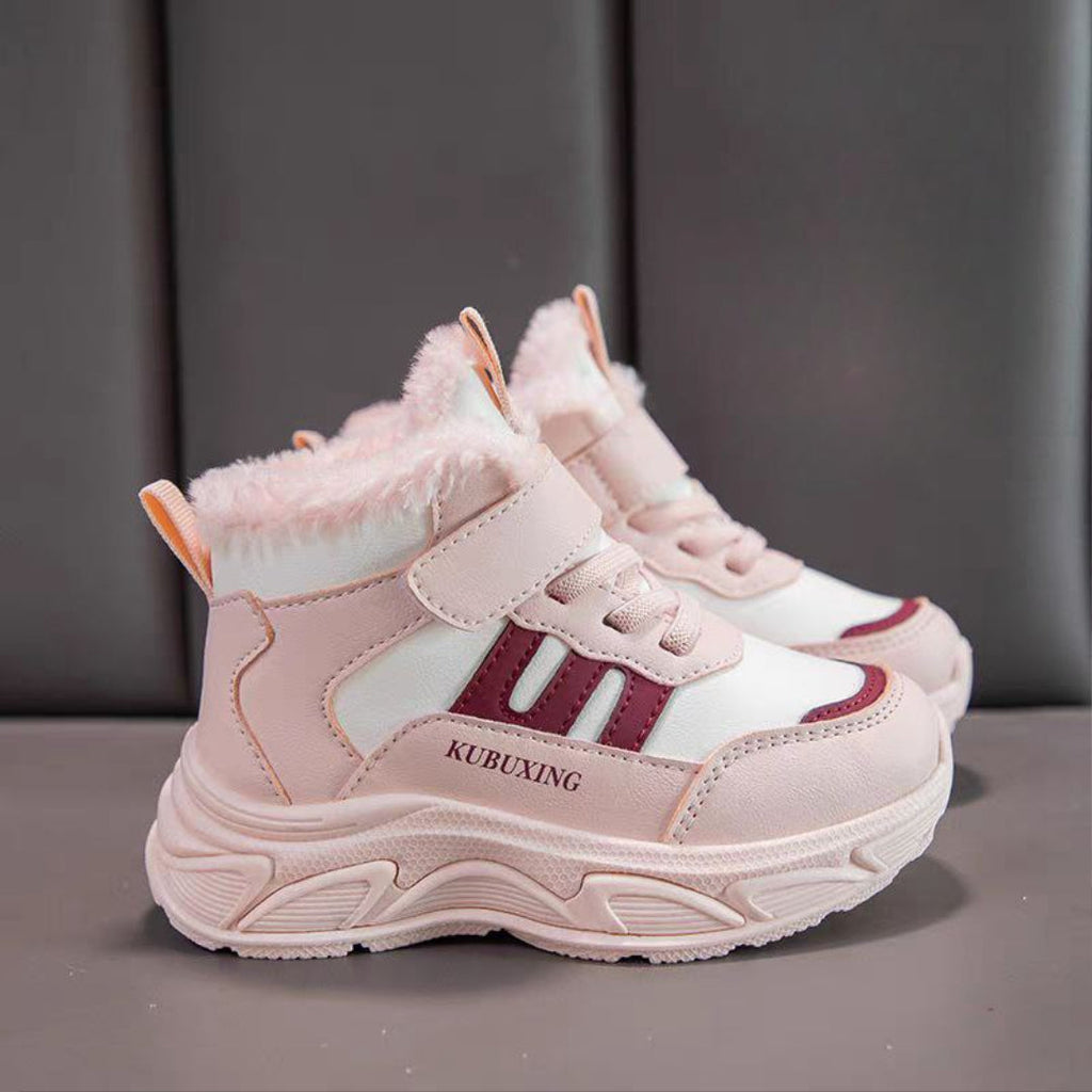 حذاء شتوي أنيق بطانة فرو دافئة وناعمة مناسب للشتاء