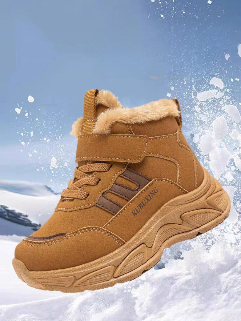 حذاء شتوي أنيق بطانة فرو دافئة وناعمة مناسب للشتاء