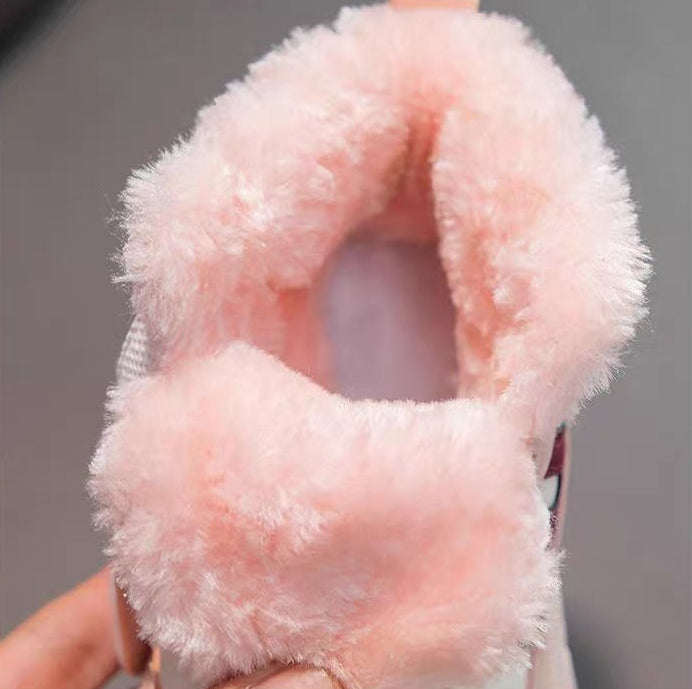 حذاء شتوي أنيق بطانة فرو دافئة وناعمة مناسب للشتاء