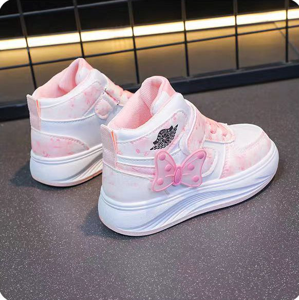 حذاء رياضي للبنات بتصميم عصري