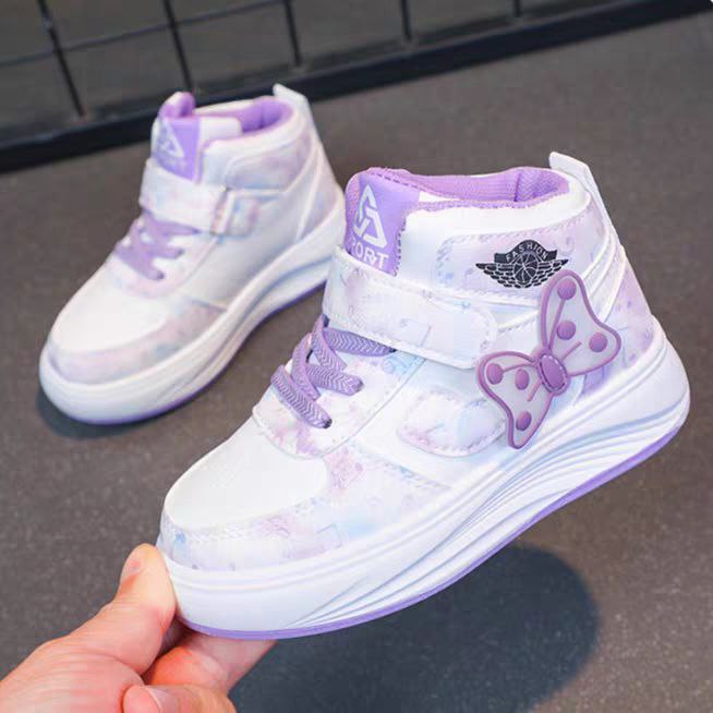 حذاء رياضي للبنات بتصميم عصري