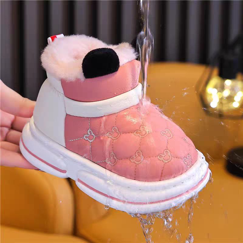 حذاء شتوي دافئ بتصميم عصري