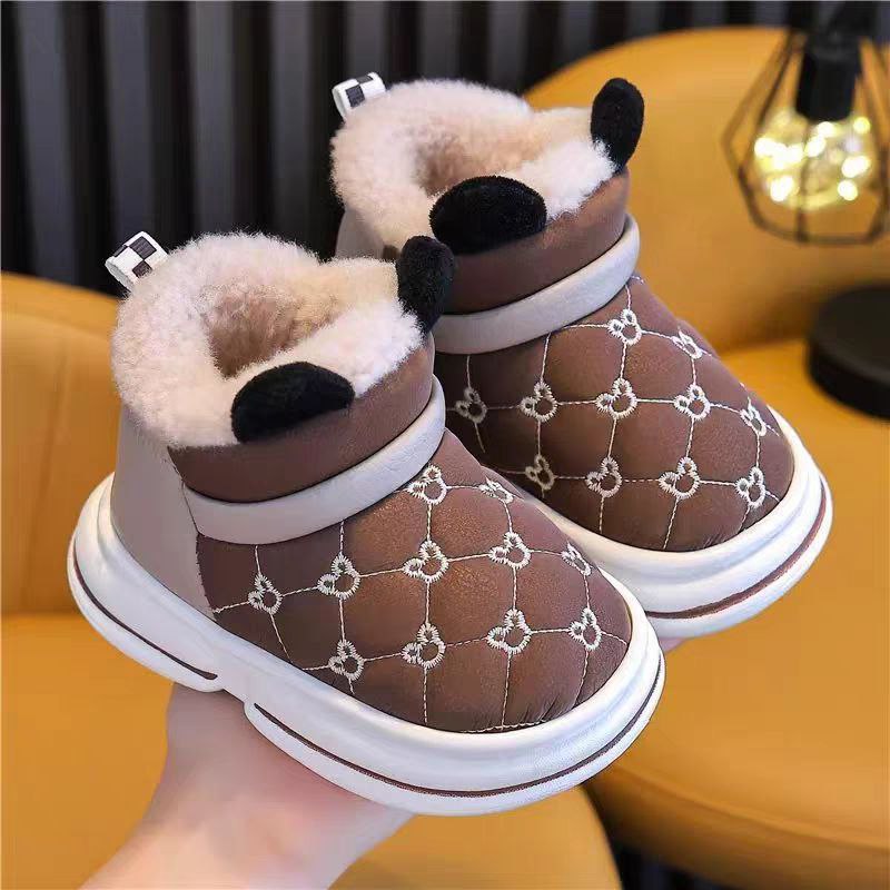 حذاء شتوي دافئ بتصميم عصري