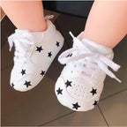 حذاء الرضع بتصميم مطرّز بنجوم