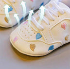 حذاء الرضع بتصميم مطرّز بنجوم