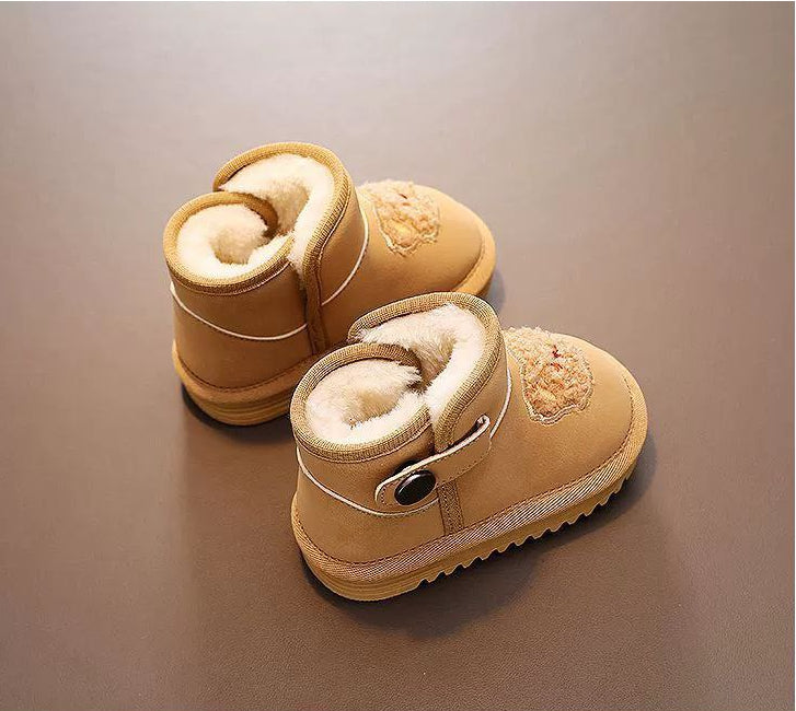 بوت شتوي بتصميم لطيف مزين بوجه دب