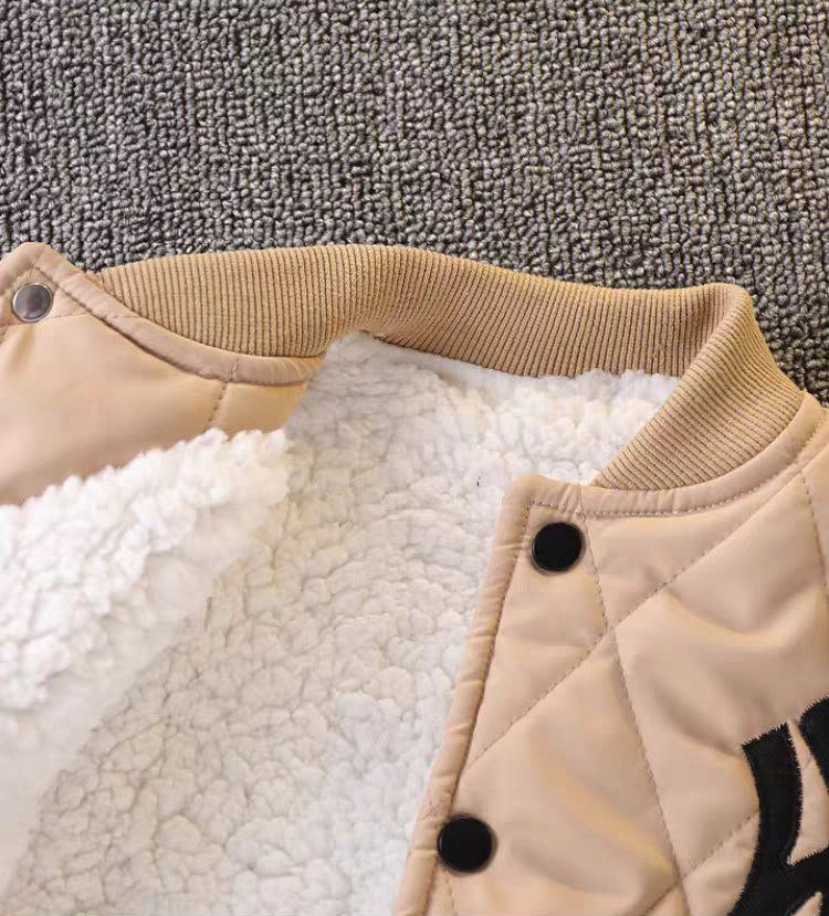 Chaqueta de invierno acolchada de diseño clásico y moderno