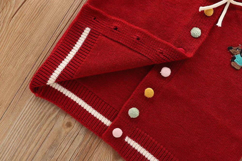 Vestido de invierno de una sola pieza con diseño clásico.