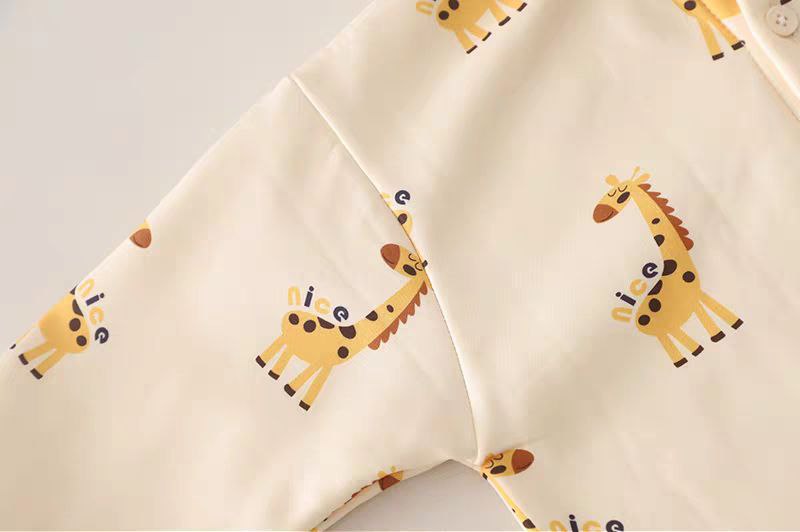 Conjunto de 3 piezas: camiseta de algodón, chaqueta de punto y pantalón vaquero