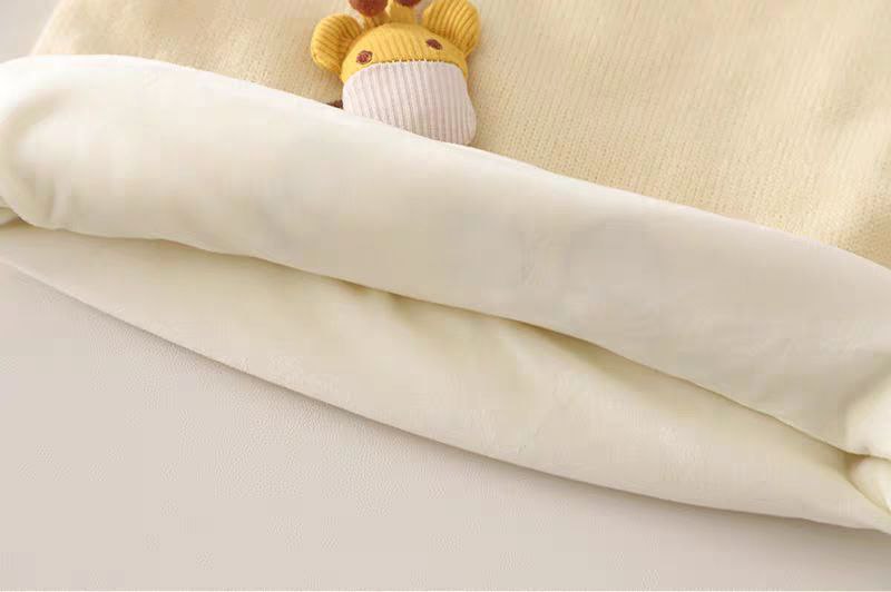 Conjunto de 3 piezas: camiseta de algodón, chaqueta de punto y pantalón vaquero