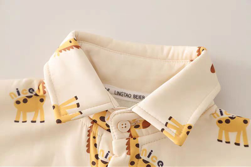 Conjunto de 3 piezas: camiseta de algodón, chaqueta de punto y pantalón vaquero