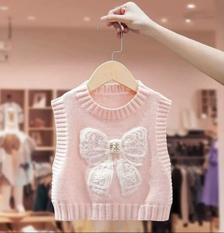 Conjunto de 3 piezas: camisa de manga larga, chaleco de lana decorado y pantalón vaquero