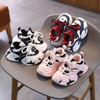 حذاء بتصميم رياضي عصري