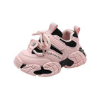 حذاء بتصميم رياضي عصري