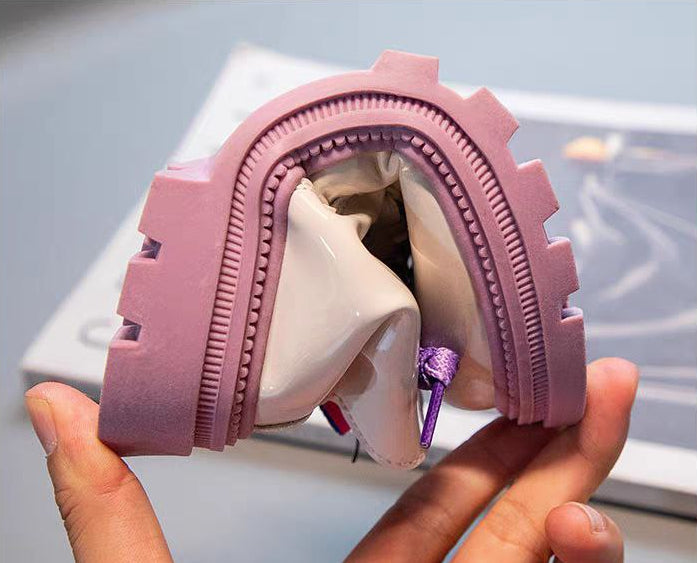 بوت بناتي شتوي بتصميم عصري لامع