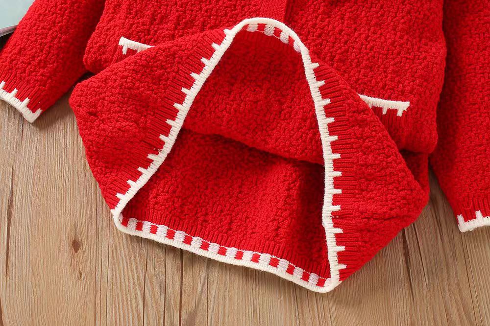 Conjunto de 2 piezas: suéter suave y falda a juego.