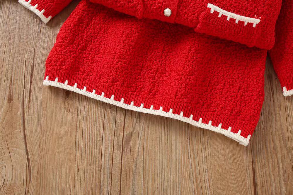 Conjunto de 2 piezas: suéter suave y falda a juego.