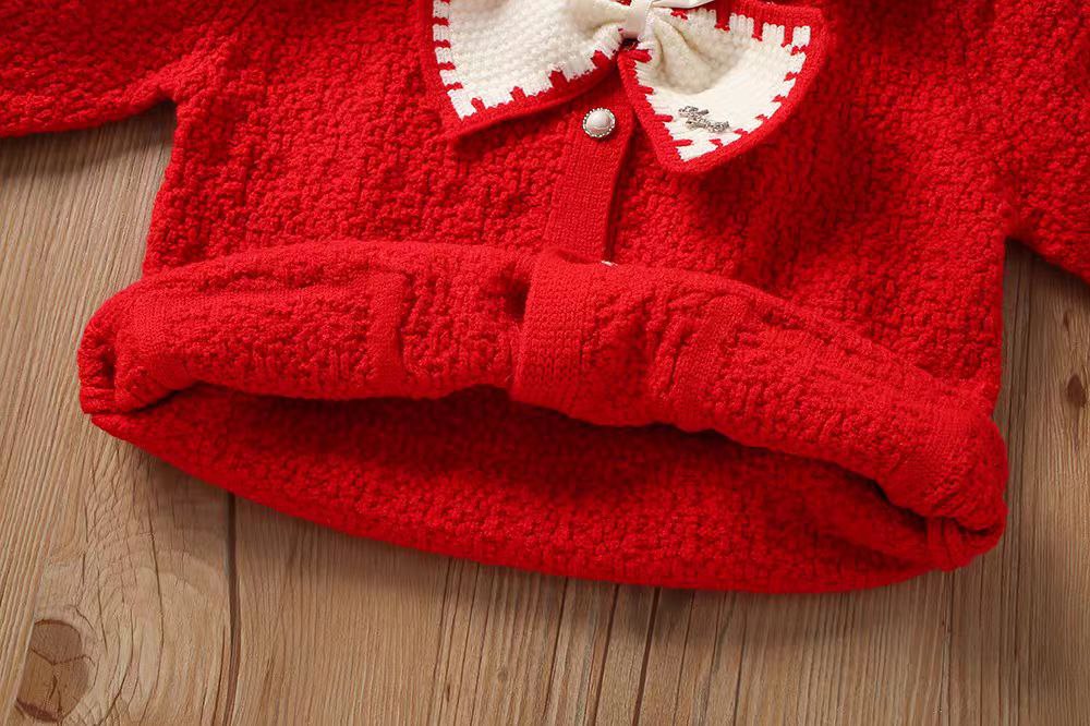 Conjunto de 2 piezas: suéter suave y falda a juego.