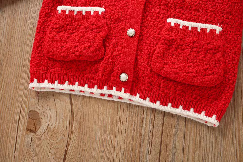 Conjunto de 2 piezas: suéter suave y falda a juego.