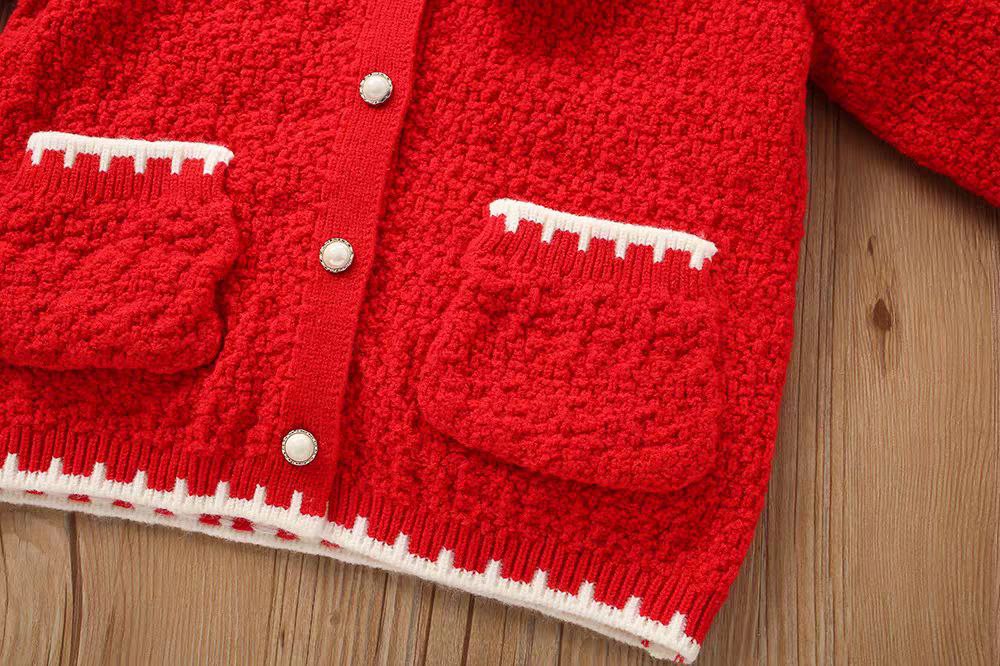 Conjunto de 2 piezas: suéter suave y falda a juego.