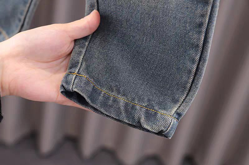 Conjunto de 3 piezas: camisa de cuadros, camiseta interior y pantalón vaquero