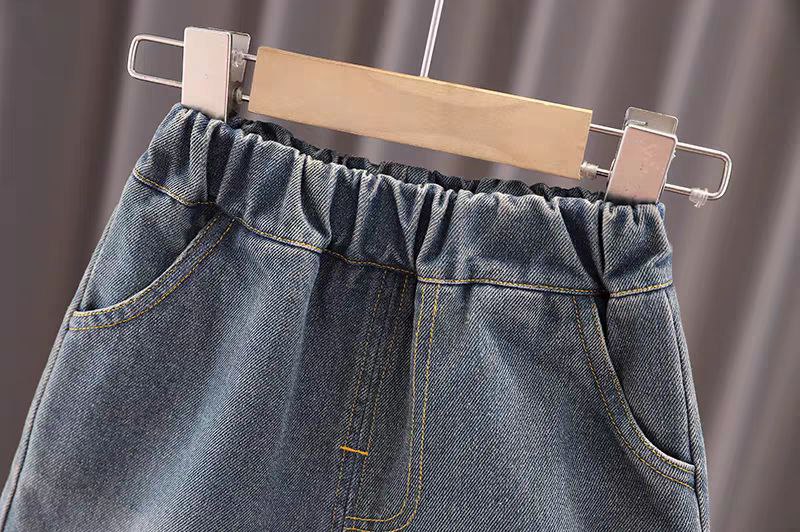 Conjunto de 3 piezas: camisa de cuadros, camiseta interior y pantalón vaquero