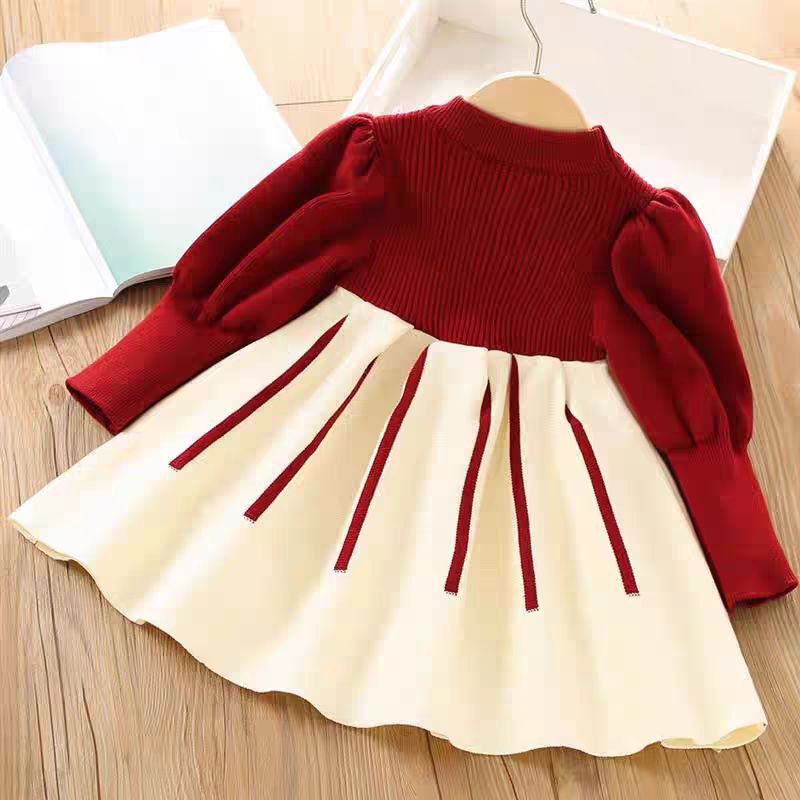 Vestido de invierno cálido con diseño de lazos de satén.