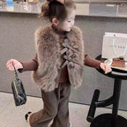 Conjunto de invierno elegante para niñas de 3 piezas: diseño refinado con detalles de piel sintética.