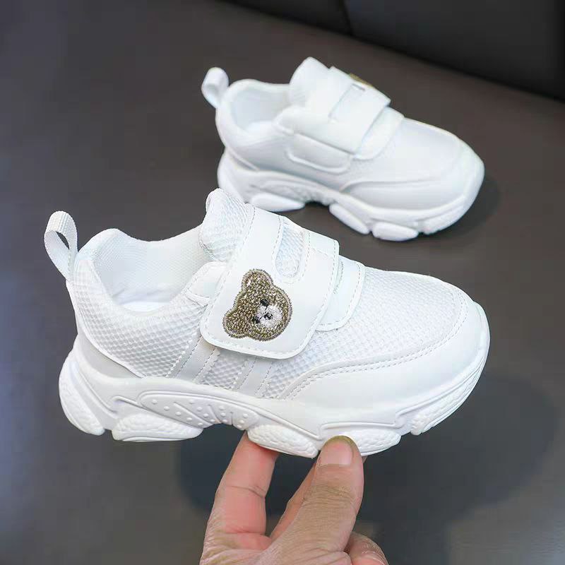 حذاء رياضي ابيض للاطفال