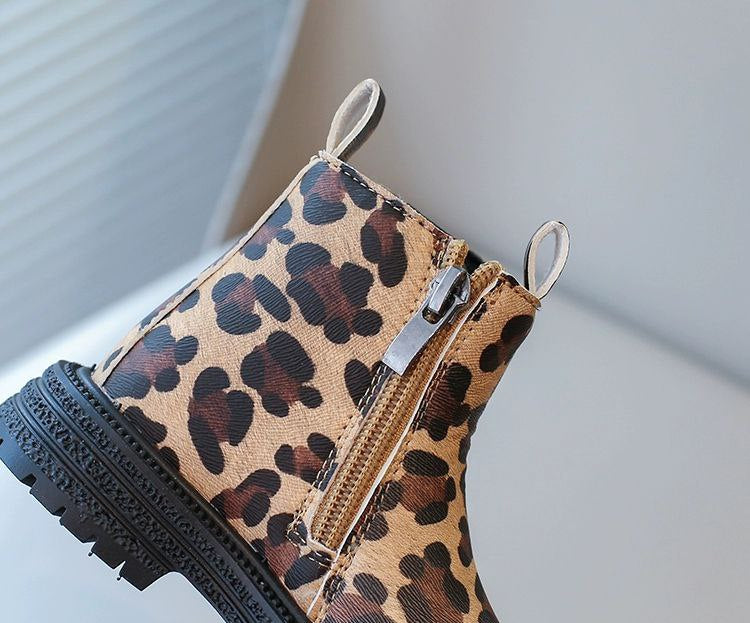 حذاء شتوي بطبعة جلد النمر