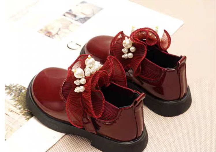 حذاء بناتي بتصميم كلاسيكي لامع