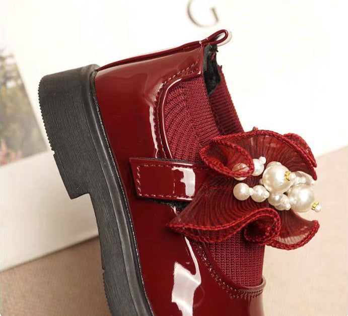 حذاء بناتي بتصميم كلاسيكي لامع