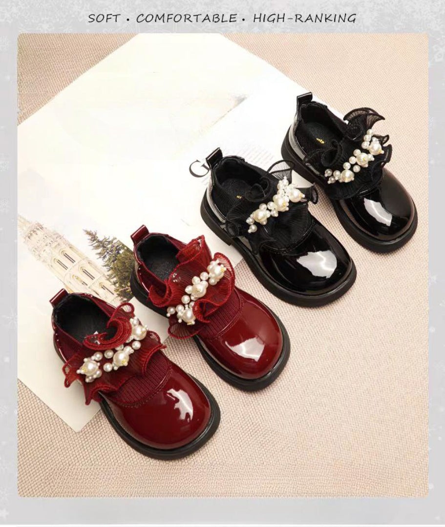 حذاء بناتي بتصميم كلاسيكي لامع