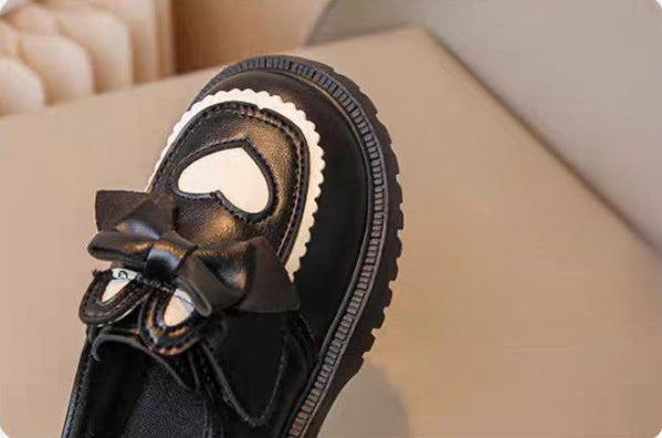 حذاء أنيق كلاسيكي بتصميم فيونكة أمامية