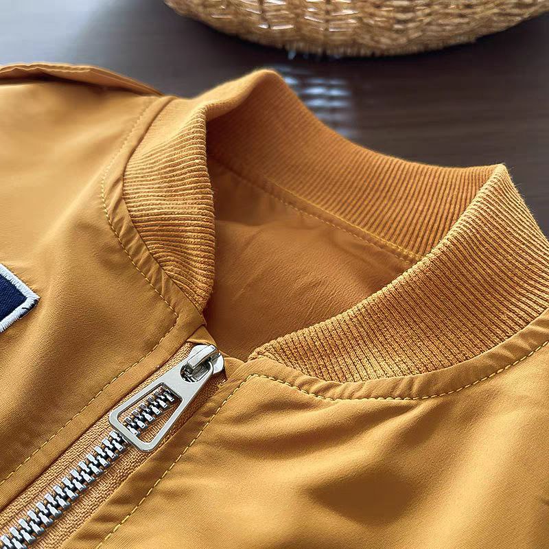 Conjunto de 3 piezas con diseño moderno