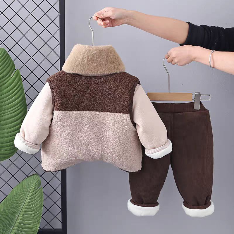 Conjunto de 3 piezas: chaqueta, camiseta interior y pantalón de diseño cálido